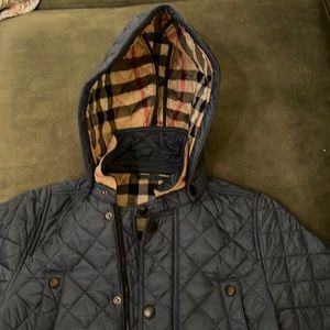 Boys Burberry jacket with removable hood perfect for spring excellent condition
